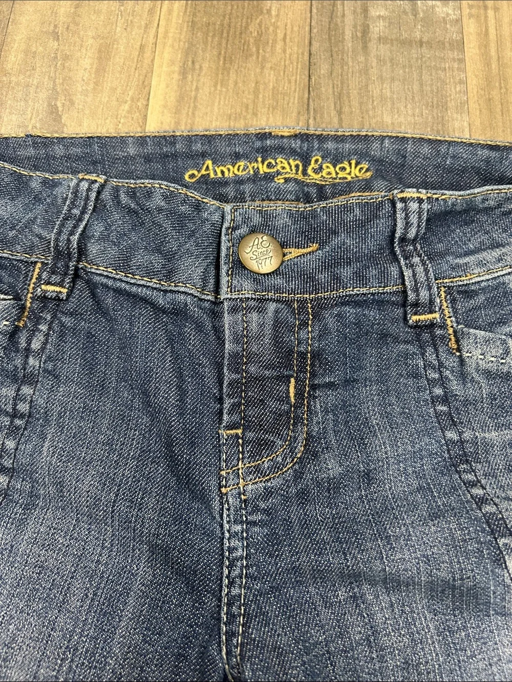 American Eagle Outfitters Women's Medium Blue Long Shorts